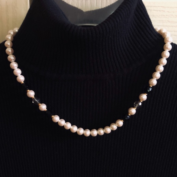 Vintage Jewelry - Faux Pearl Necklace ~ Vintage